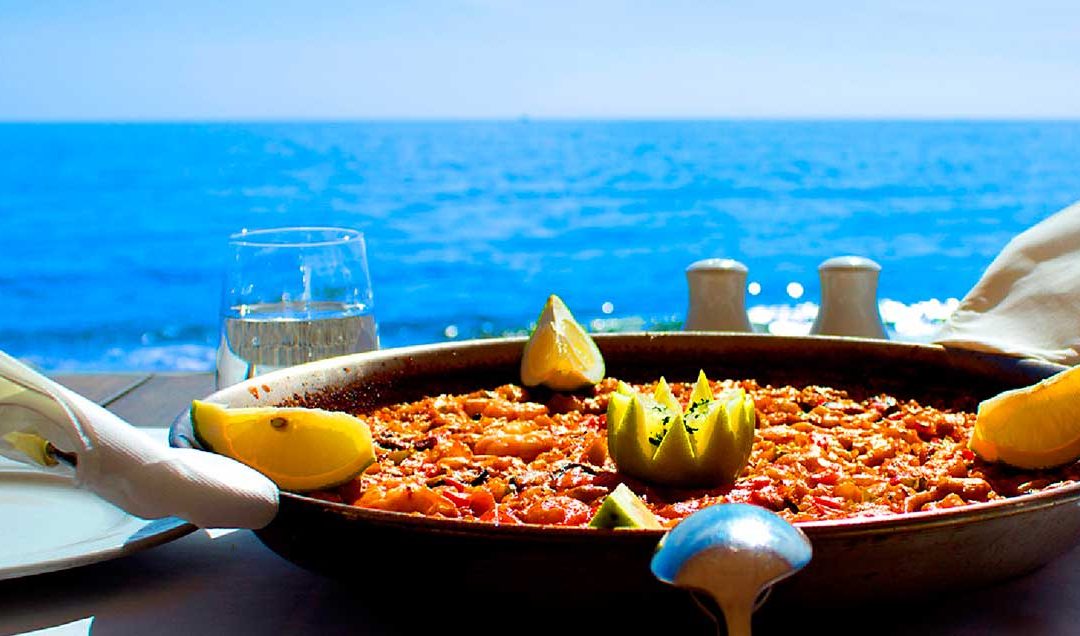 De la paella al sushi: donde comer en Sitges según tus gustos