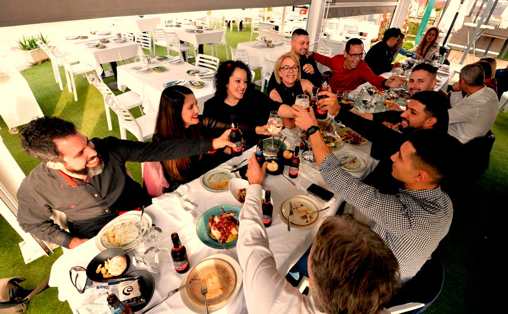 Los 5 mejores restaurantes baratos para grupos en Barcelona que no te puedes perder